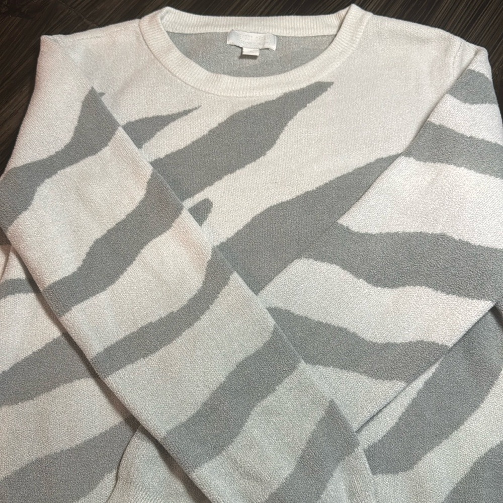 Barefoot dreams sweater